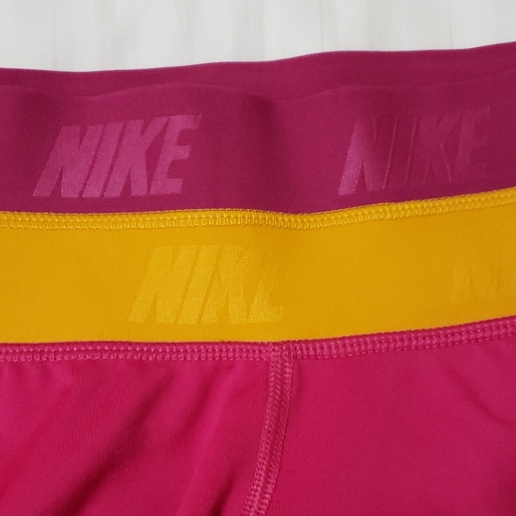 Girls Nike Dri-Fit Pink Leggings - Picture 4 of 8